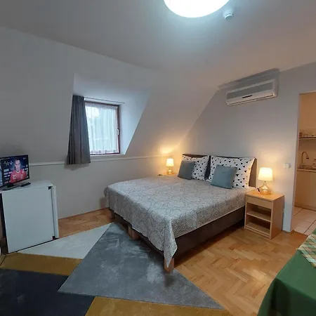 Διαμέρισμα Anita Apartmanhaz Balatonfüred