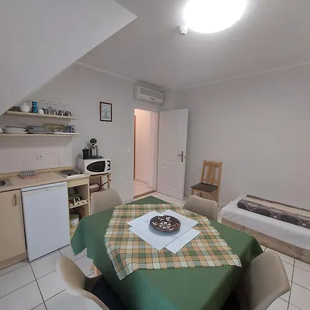 Anita Apartmanhaz Διαμέρισμα *