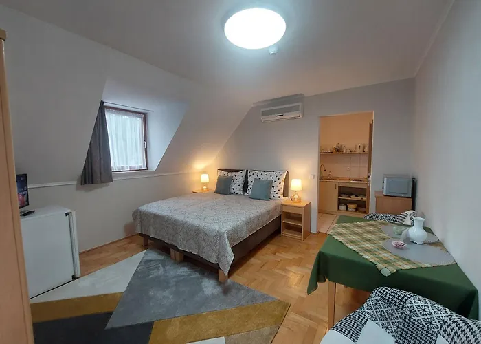 Anita Apartmanhaz * Balatonfured